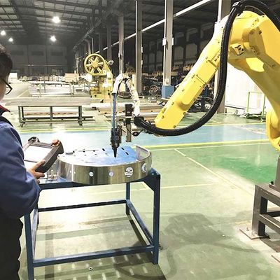 Máquina de corte robótica 3D para estruturas de liga de alumínio, estruturas de carrinhos para bebés, estruturas de veículos elétricos