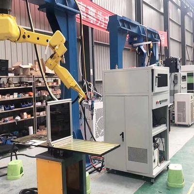 Raycus Laser Source 6 Axis 3D Robot Laser Cutter uso para capacete de fibra de vidro, capacete de fibra de carbono, capacete Kevlar etc.